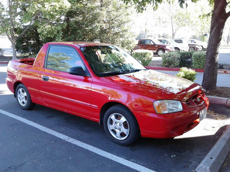 Illustration for article titled At $3,300, Could This 2000 Hyundai Accent Pick Up Be The Cute Ute Of Your Dreams?